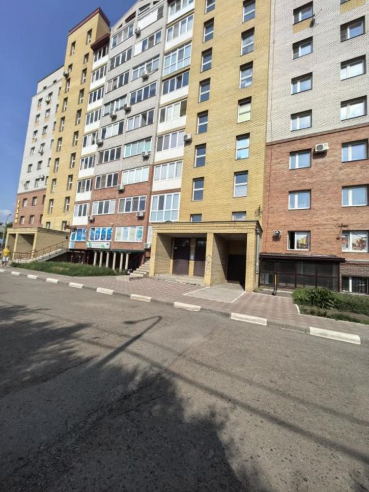 3-комн квартира Орджоникидзе, 162