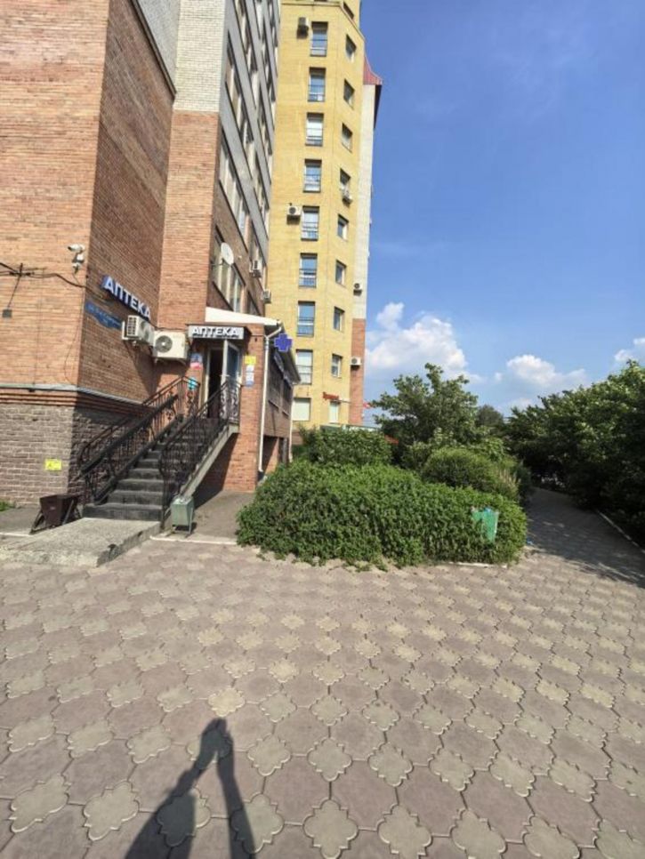 3-комн квартира Орджоникидзе, 162