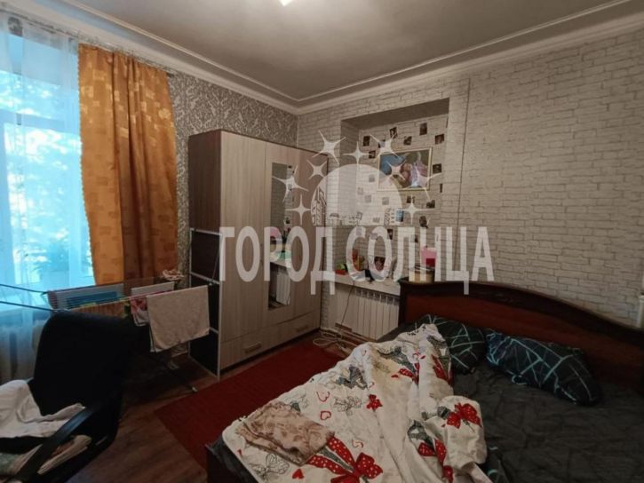 3-комн квартира 11-я линия, 181