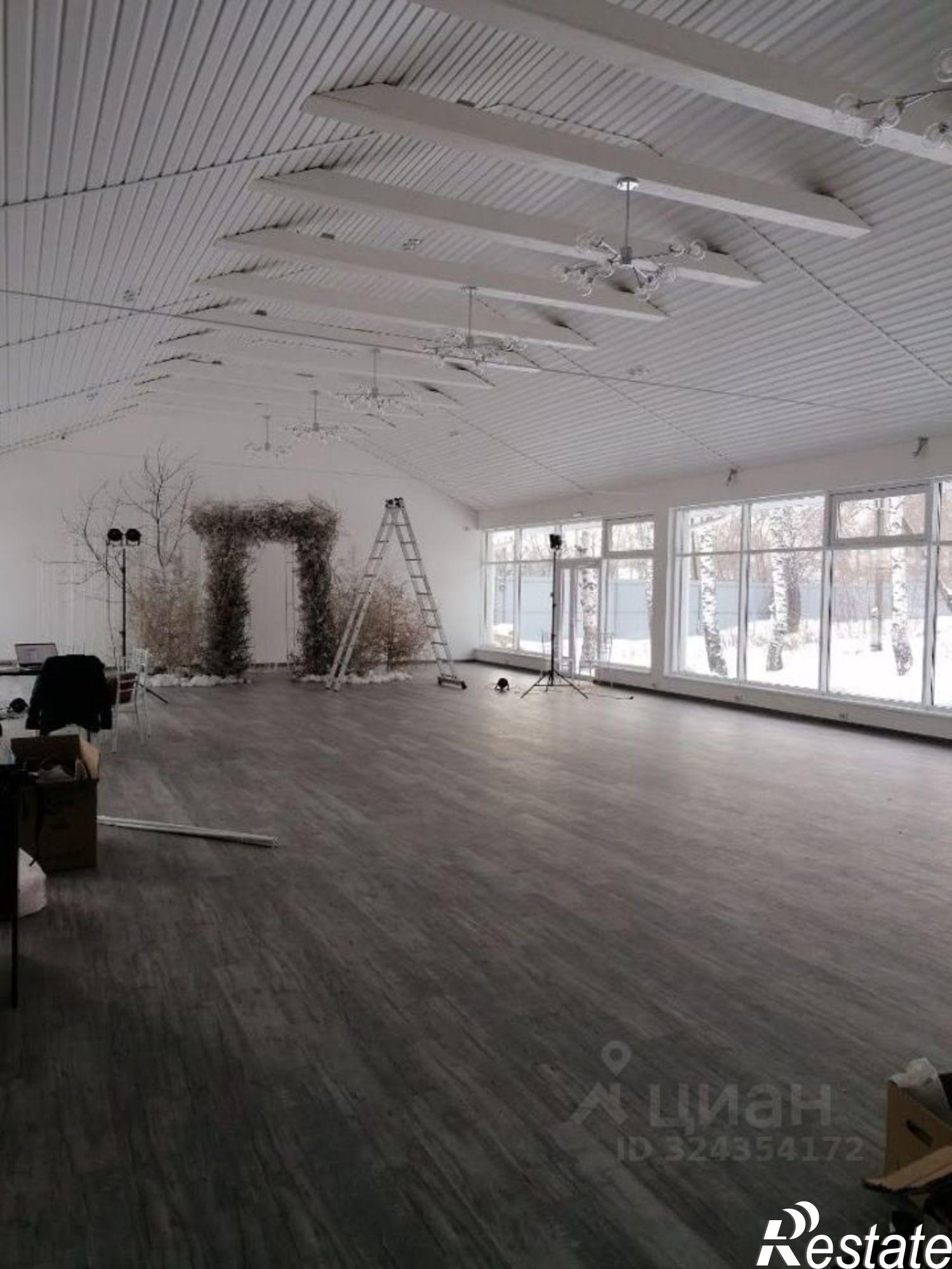 Купить дачу, дом, коттедж за 25 000 000 рублей на 8-я Дунайская улица, 26