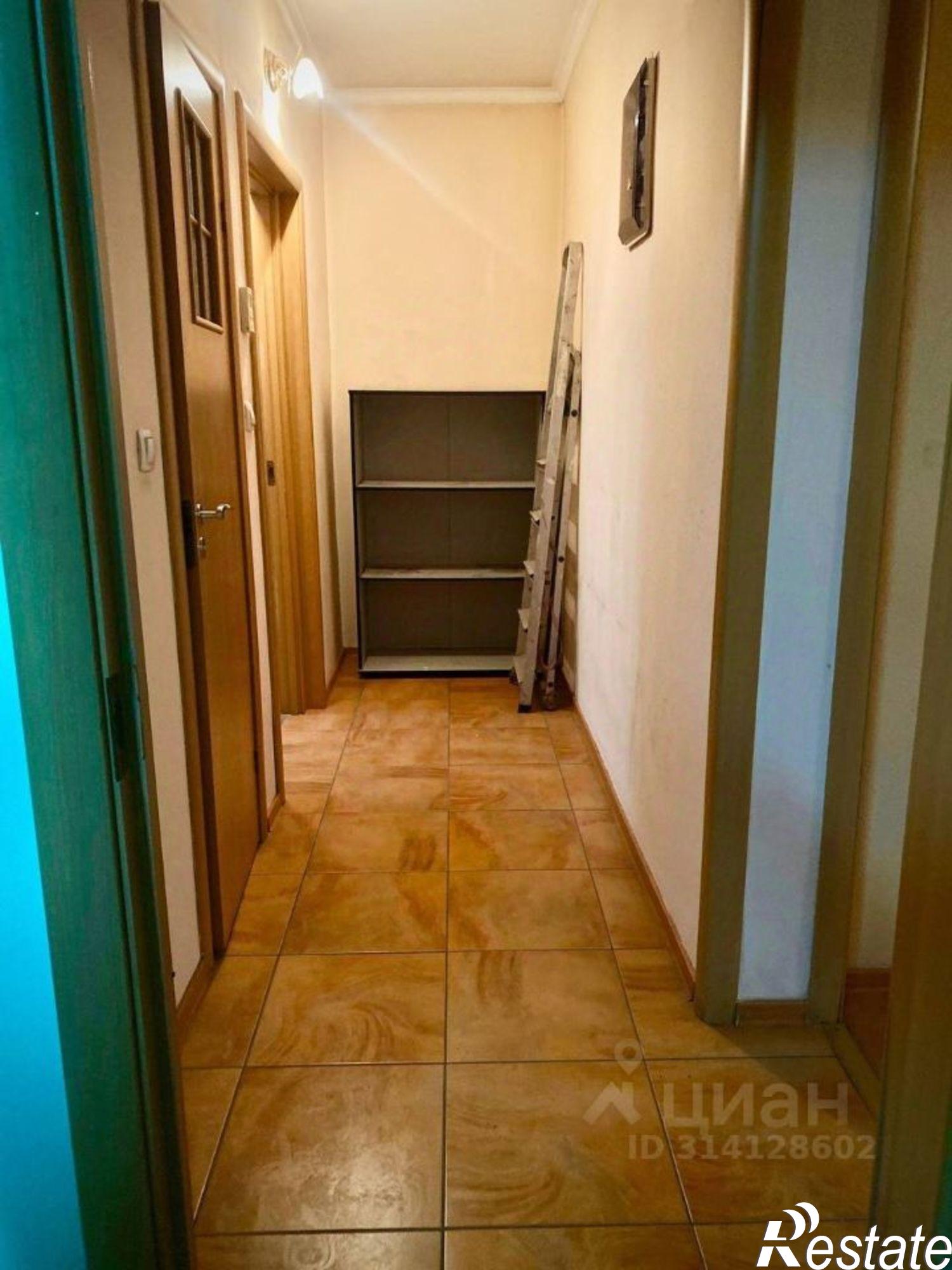 Купить дачу, дом, коттедж за 14 550 000 рублей на Тарская улица, 130