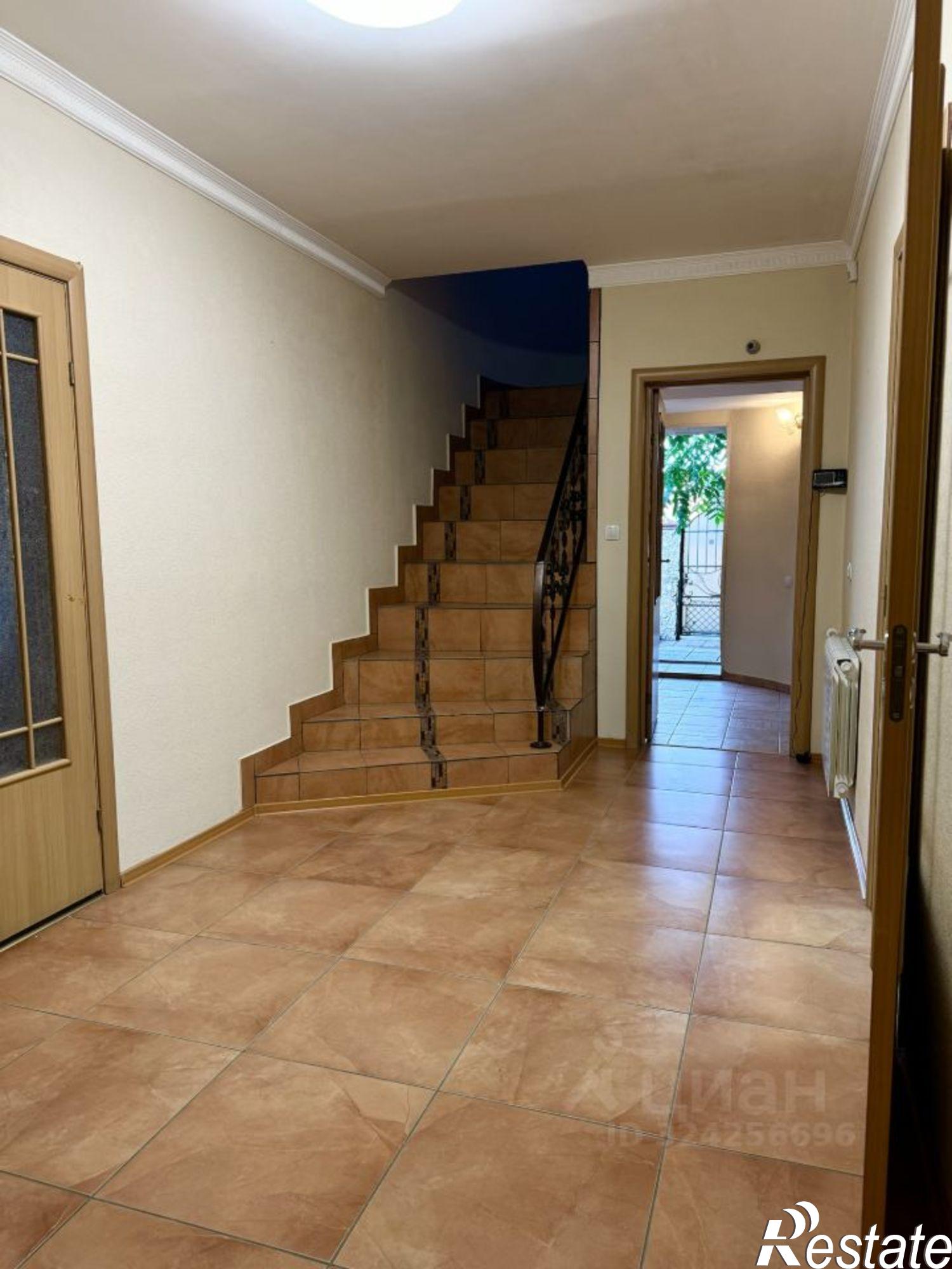 Купить дачу, дом, коттедж за 14 550 000 рублей на 7-я Северная улица, 129