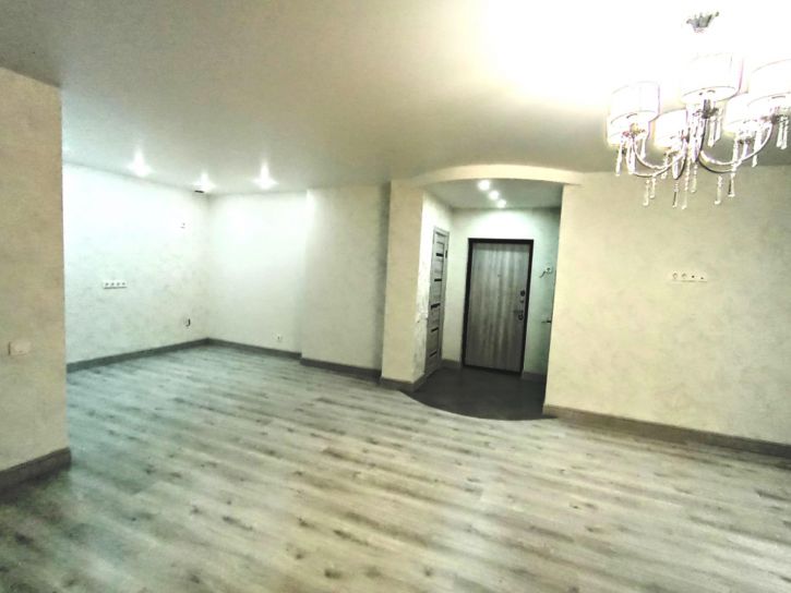 3-комн квартира пр-кт Космический, 20/7