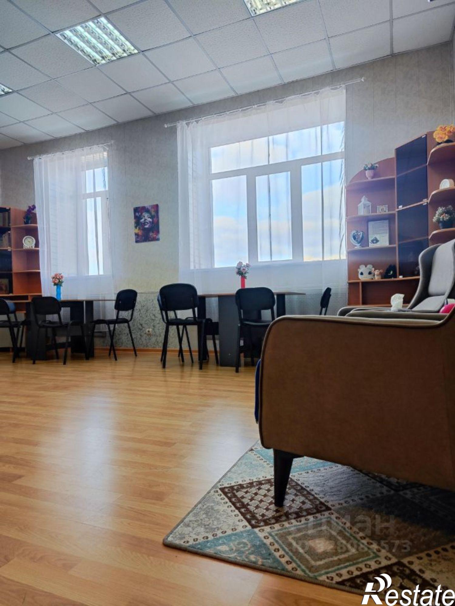 Купить офис, помещение под офис за 6 650 010 рублей на проспект Карла Маркса
