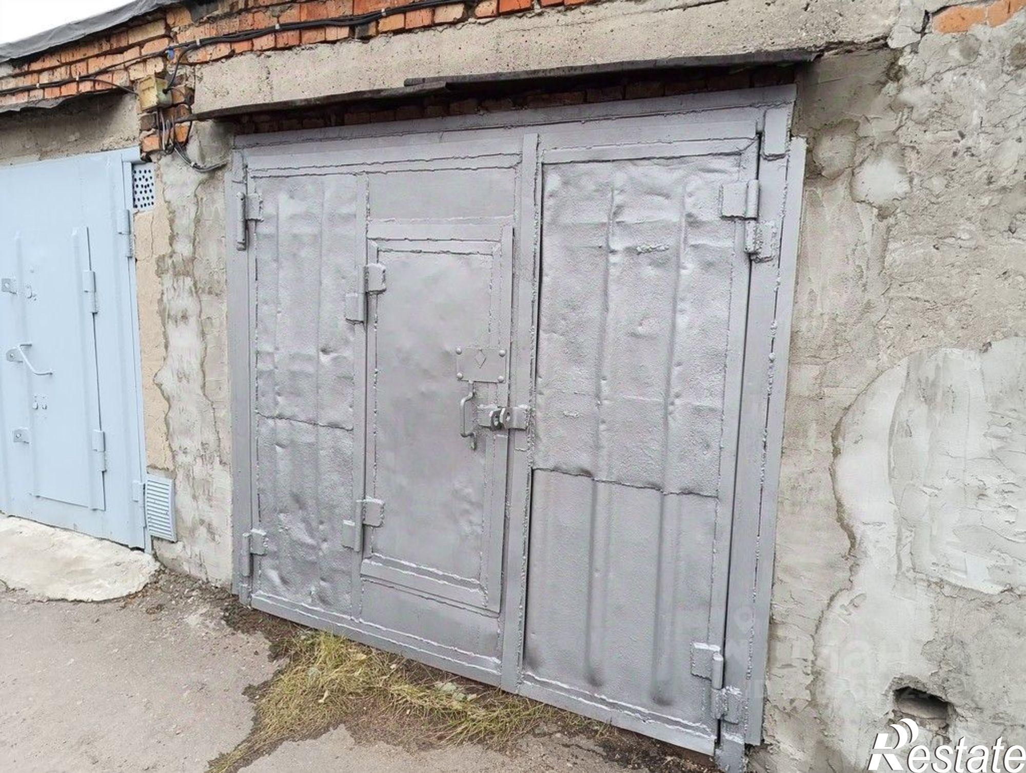 Купить гараж, место в паркинге за 380 000 рублей на ул Завертяева, 18