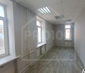 офис 16.5 кв м, этаж 2/5 р-н. Центральный,Гагарина улица,8/1