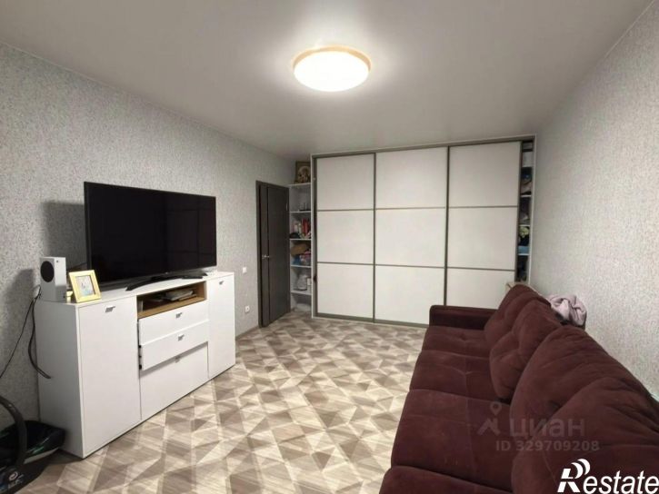 3-комн квартира 6-й Амурский пр-д, 8,  д. 8
