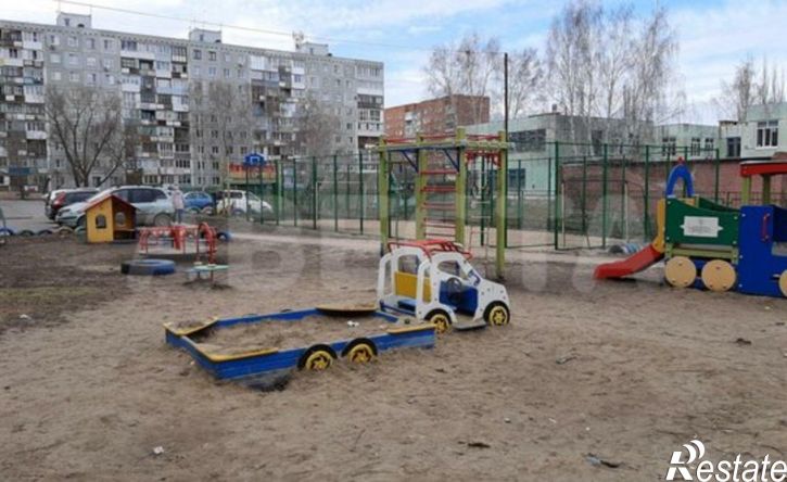 4-комн квартира 2-я Железнодорожная улица, 5,  д. 5