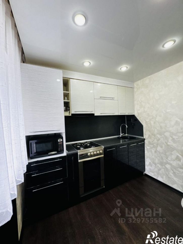 3-комн квартира Камерный пер, 36,  д. 36