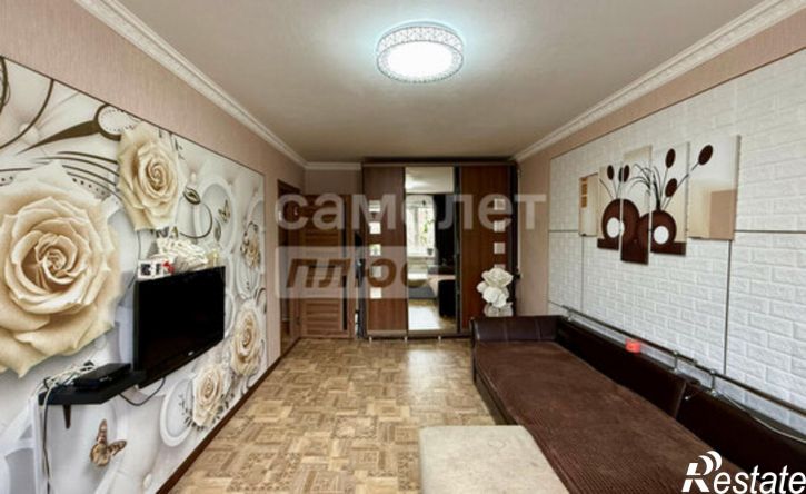 1-комн квартира Космический пр-кт, 105,  д. 105