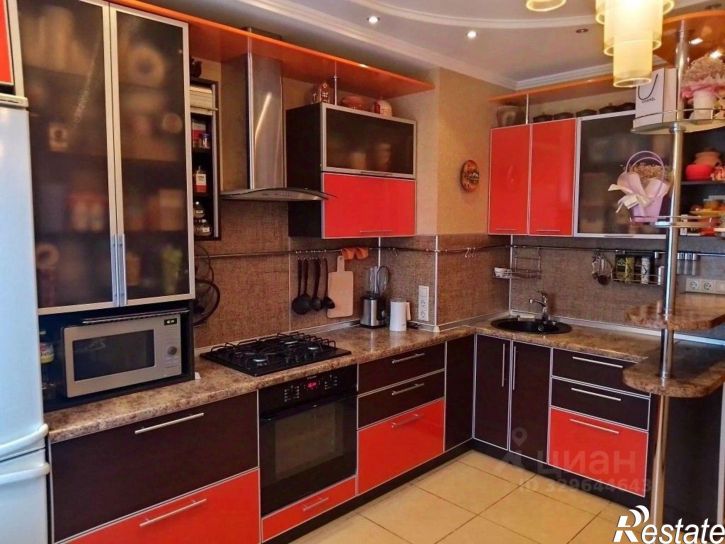 3-комн квартира ул Гашека, 20,  д. 20