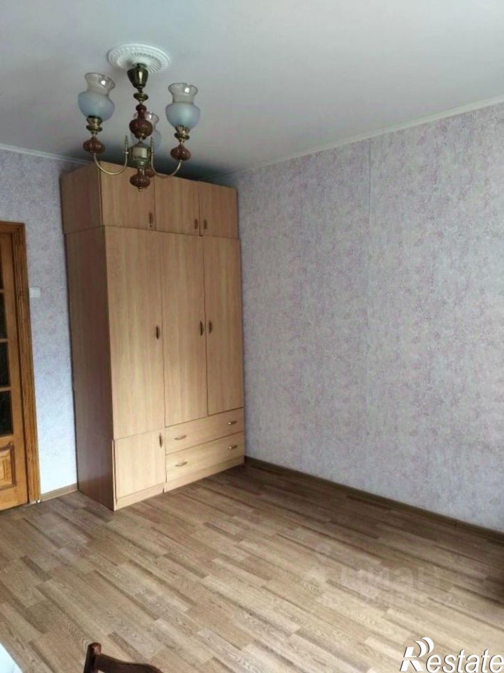 2-комн квартира пр-кт Комарова, 1,  д. 1