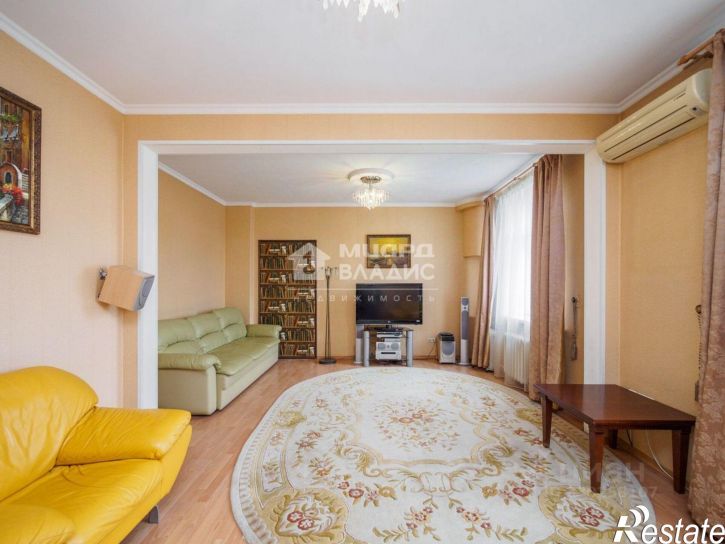 3-комн квартира Интернациональная улица, 35,  д. 35