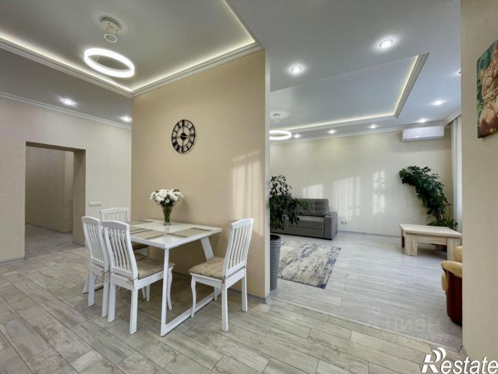 4-комн квартира ул Успенского, 32,  д. 32