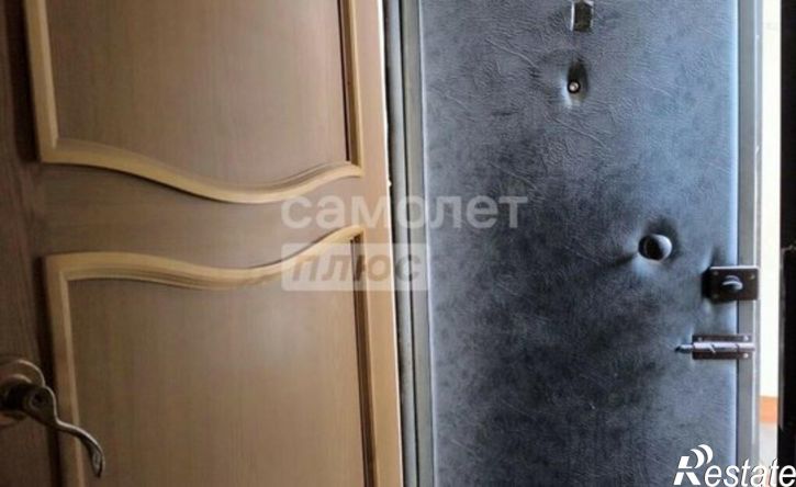 3-комн квартира ул Андрианова, 8,  д. 8