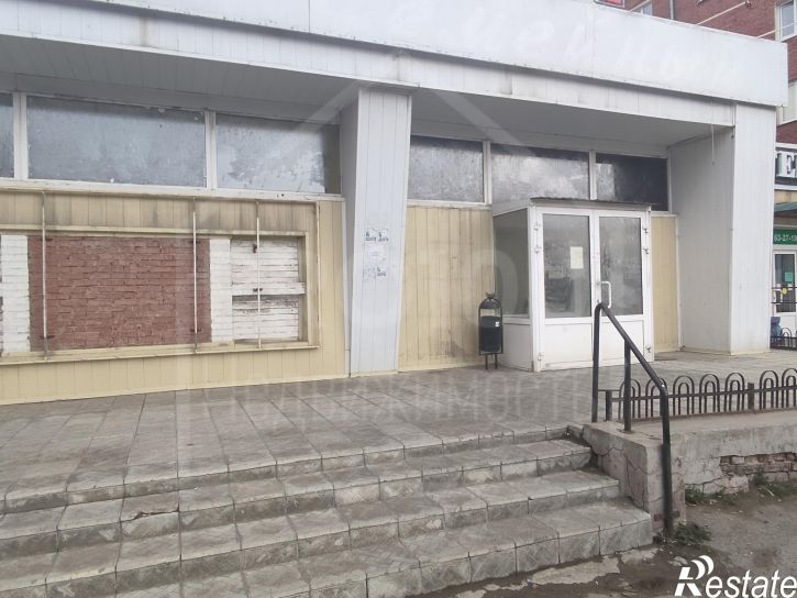 Торговое помещение микрорайон Городок Нефтяников,22 Апреля улица,24 к.1