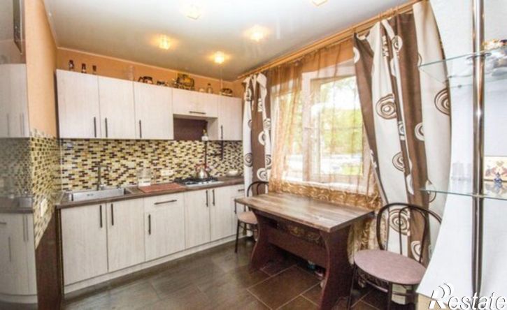 3-комн квартира ул Бархатовой, 11,  д. 11