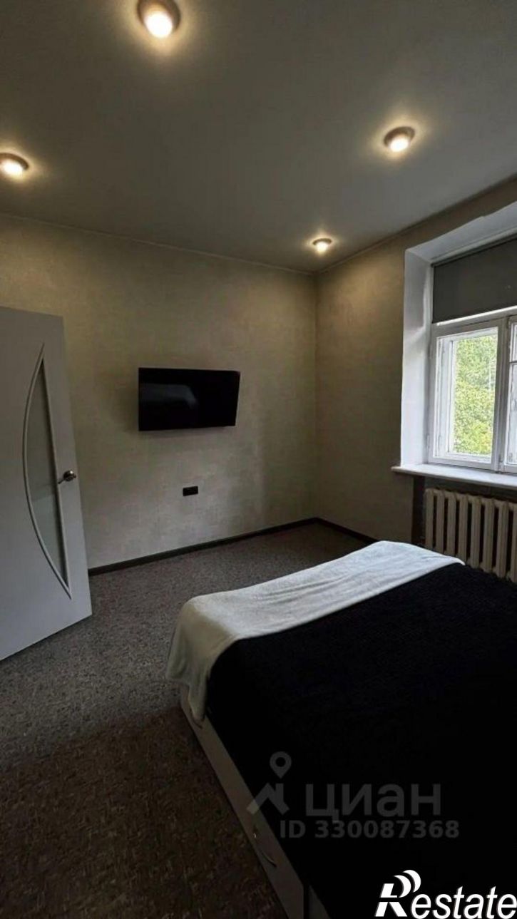 3-комн квартира ул Серова, 10,  д. 10