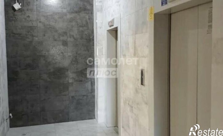 3-комн квартира проспект Комарова, 11,  д. 11