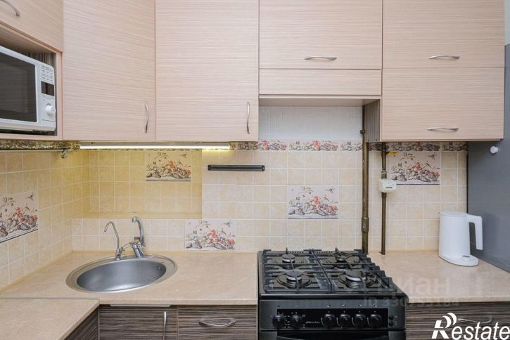 2-комн квартира ул Стрельникова, 1,  д. 1