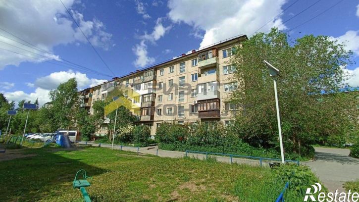 3-комн квартира ул Мамина-Сибиряка, 15,  д. 15