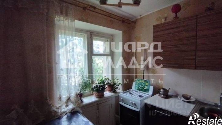 2-комн квартира ул 40 лет Ракетных Войск, 1,  д. 1