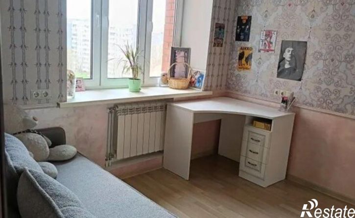 3-комн квартира пр-кт Комарова, 16,  д. 16