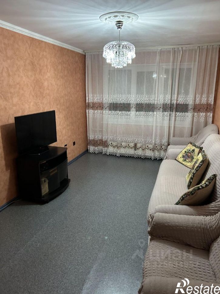 2-комн квартира ул Рощинская, 1,  д. 1