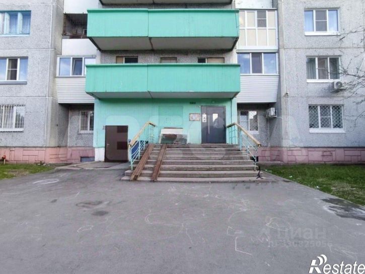 2-комн квартира ул Дианова, 12/1,  д. 12/1