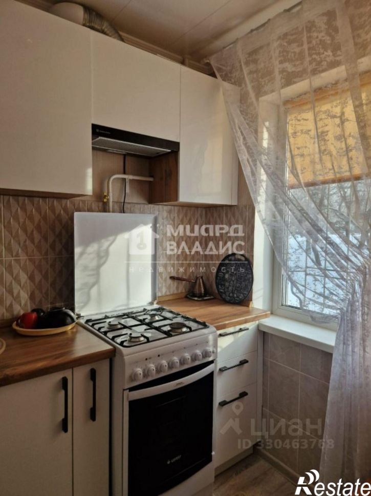 4-комн квартира ул Лукашевича, 8Б,  д. 8Б
