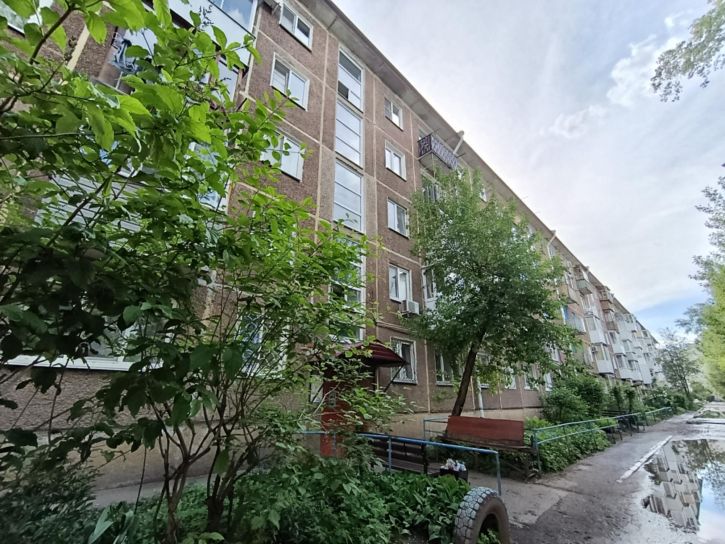 3-комн квартира ул Бородина, 37