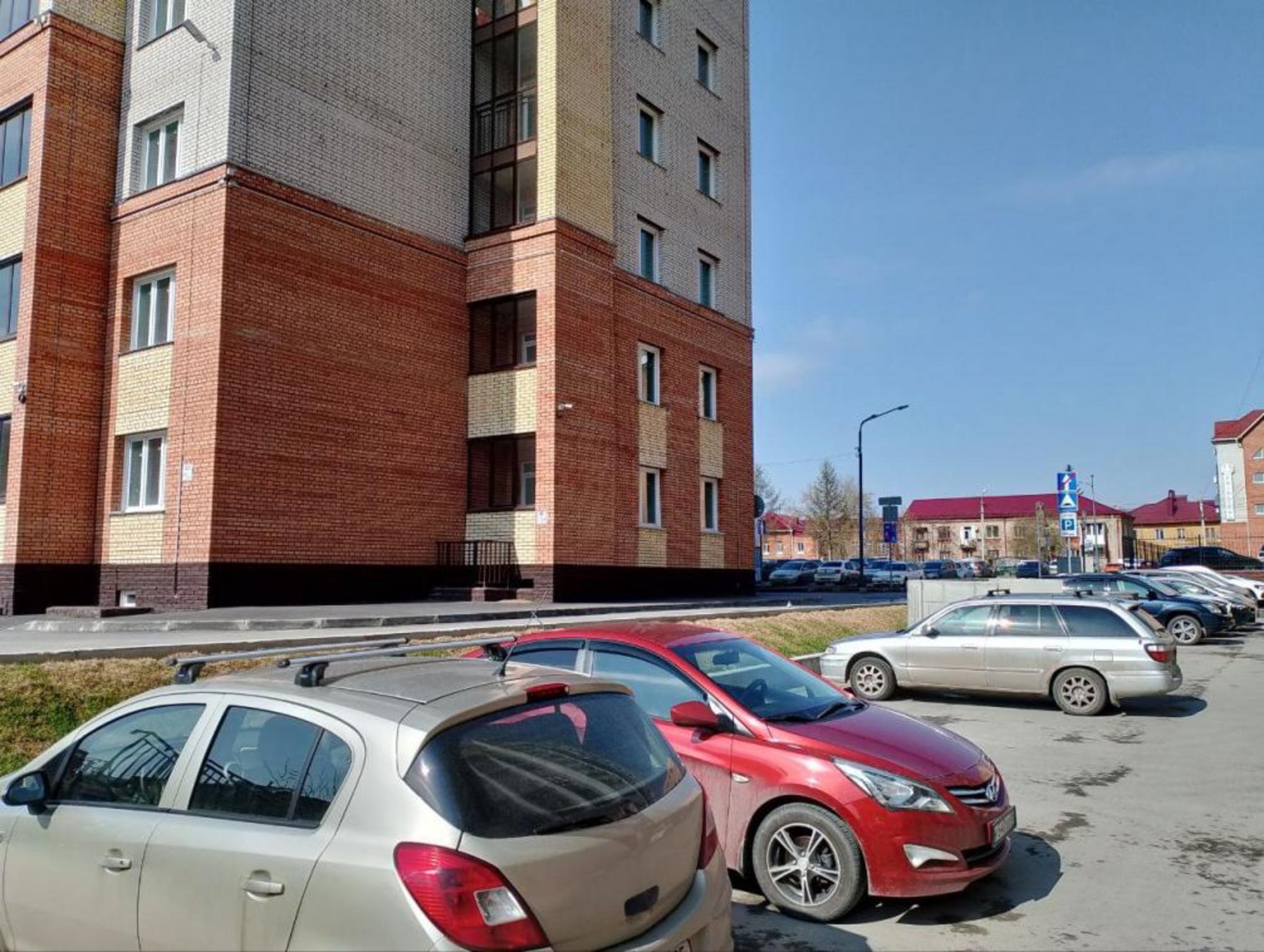 Купить квартиру за 8 743 000 рублей на Гусарова, 48