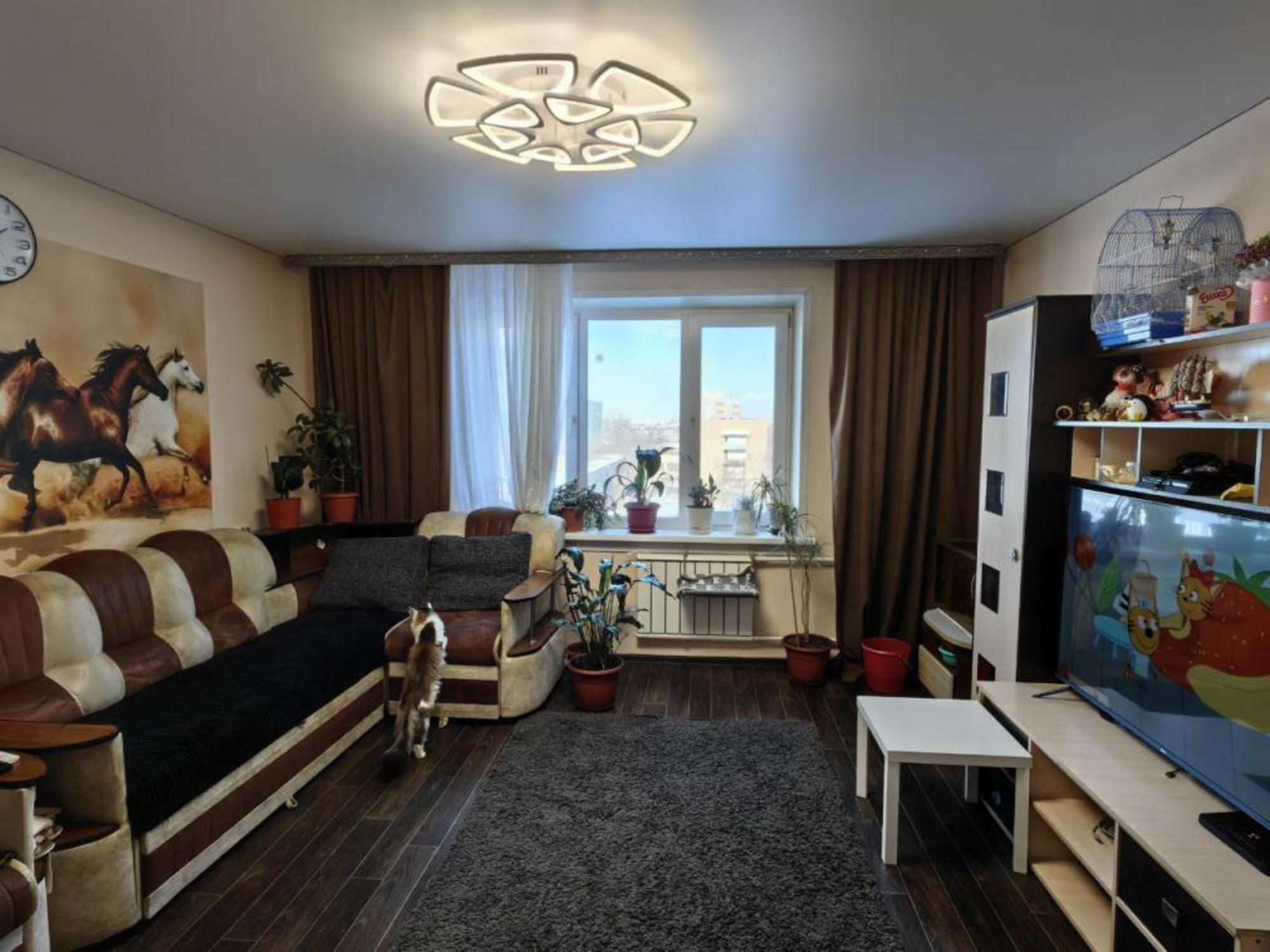 Купить квартиру за 12 500 000 рублей на Дианова, 20к1