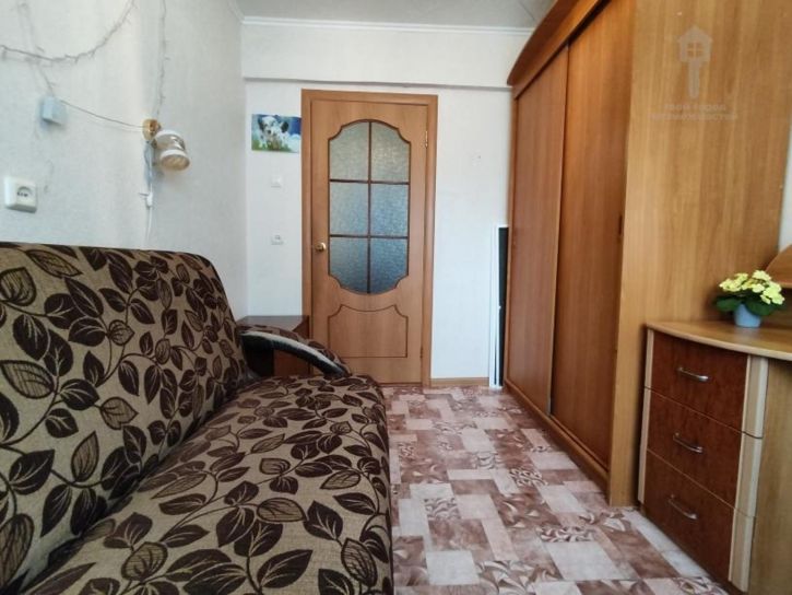 4-комн квартира Менделеева , 25а