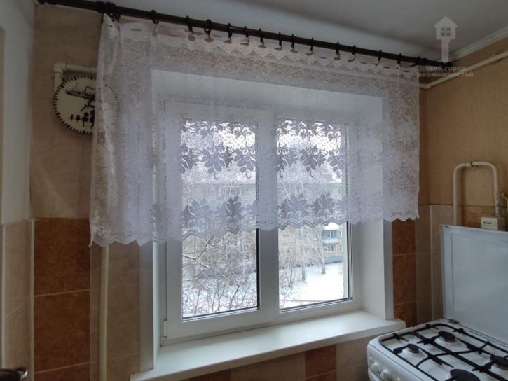 4-комн квартира Менделеева , 25а