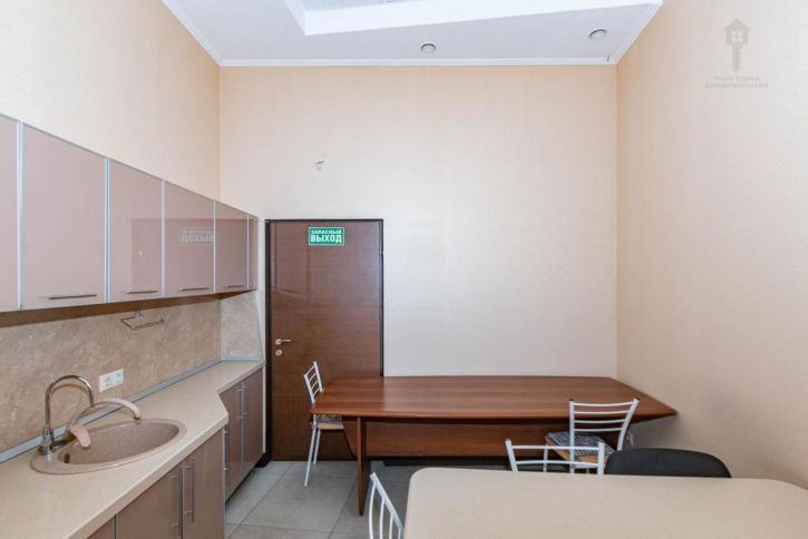 Офис Лукашевича, 10В