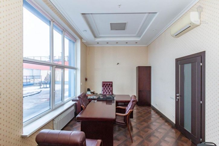 Офис Лукашевича, 10В