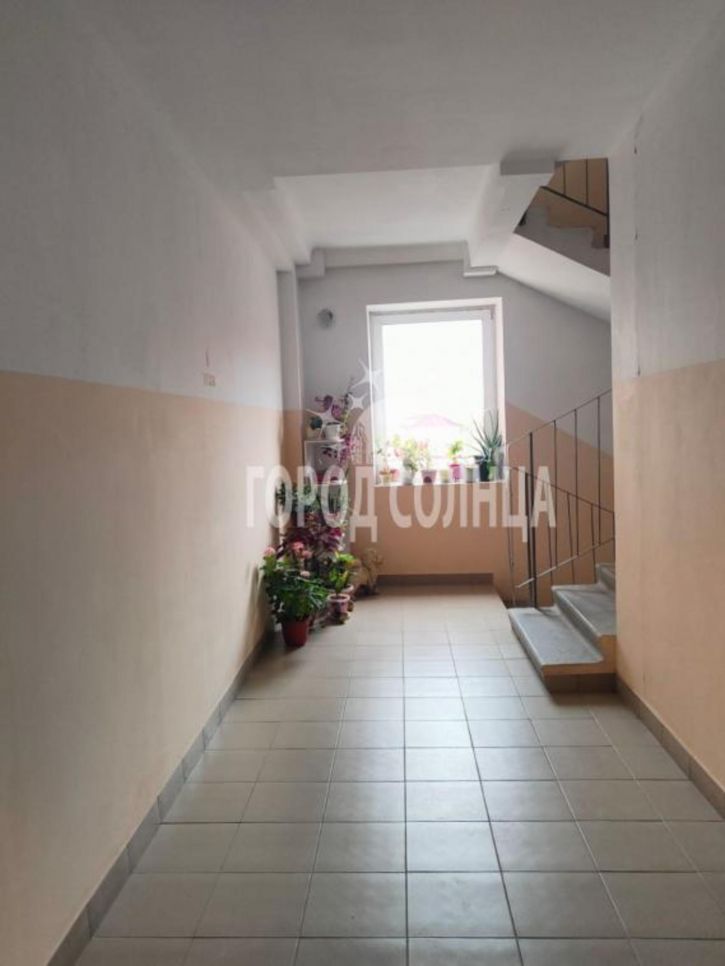 4-комн квартира Красной Звезды 1-я, 71
