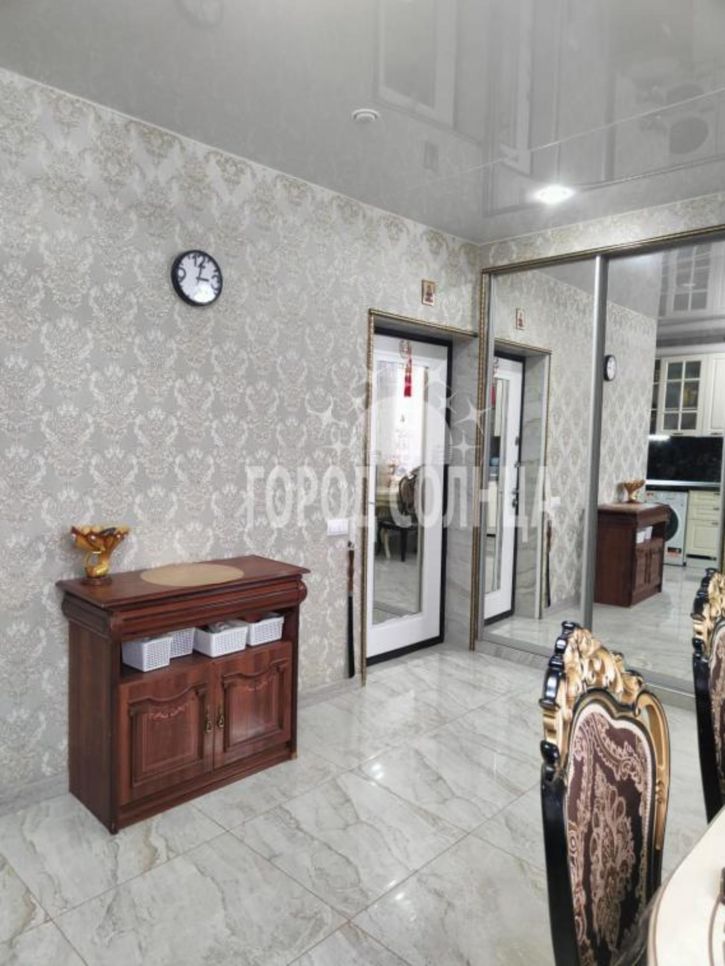 4-комн квартира Красной Звезды 1-я, 71