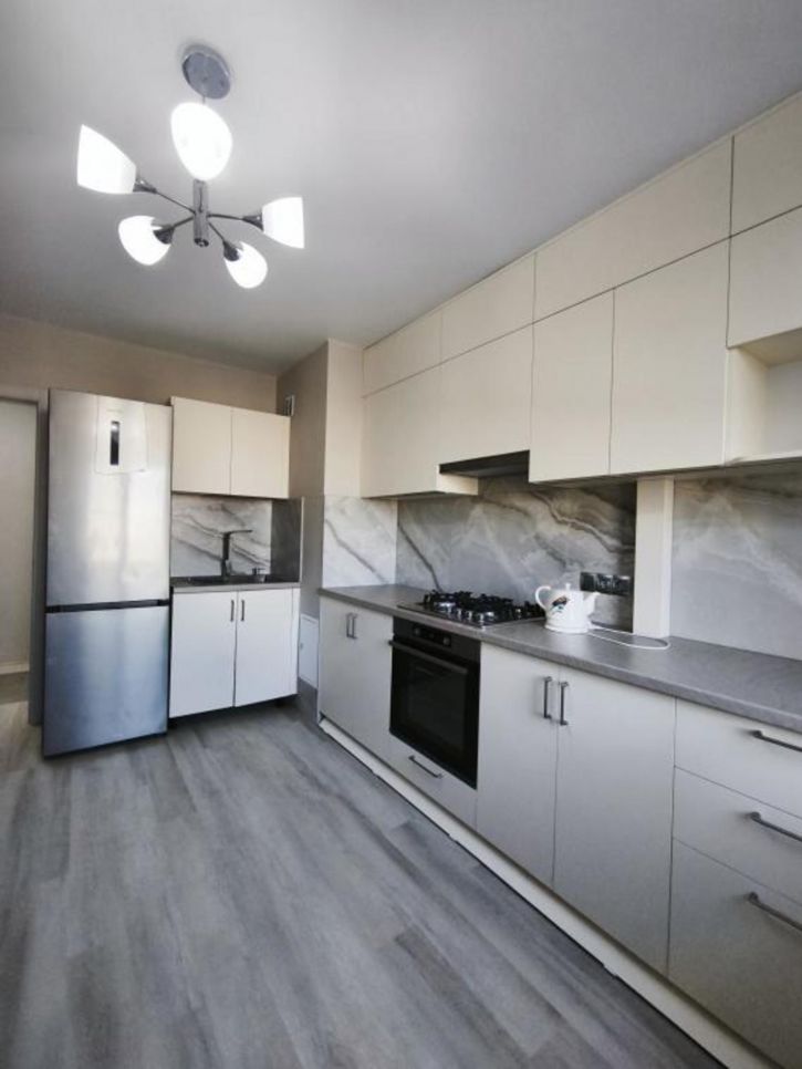 3-комн квартира Степанца, 12