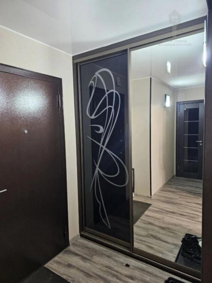 1-комн квартира Комарова проспект, 21