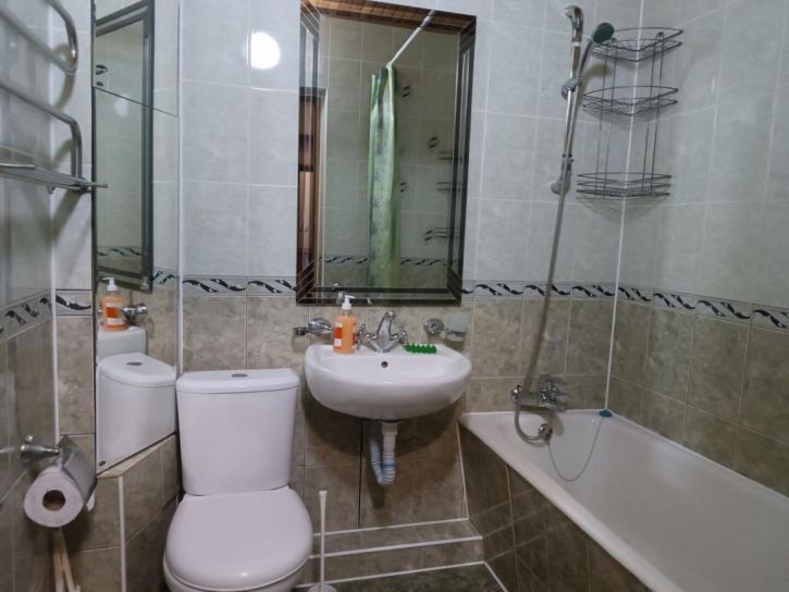 1-комн квартира Кирова, 4