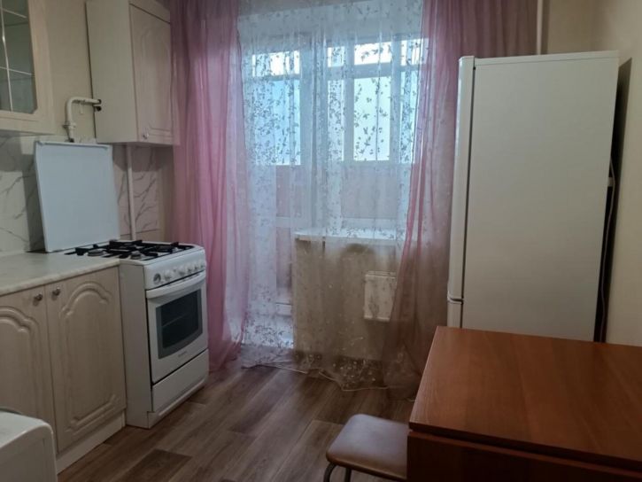 1-комн квартира Кирова, 4
