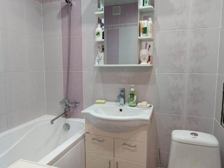 1-комн квартира Батумская, 30