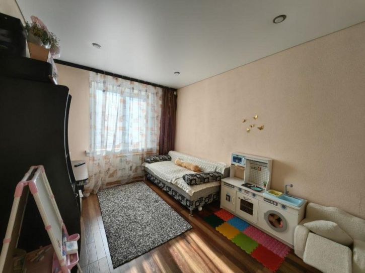 4-комн квартира Дианова, 20к1