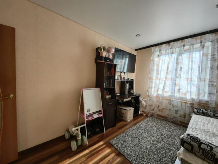 4-комн квартира Дианова, 20к1
