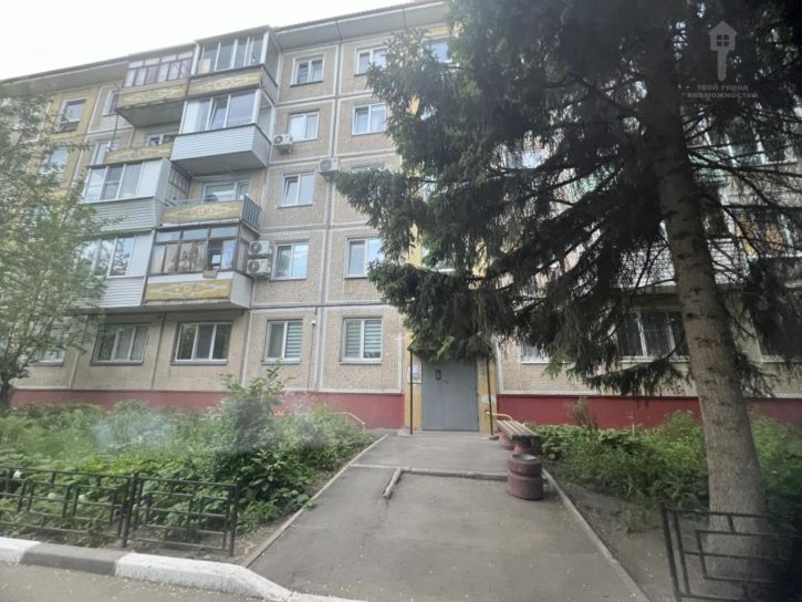 3-комн квартира Лукашевича, 15