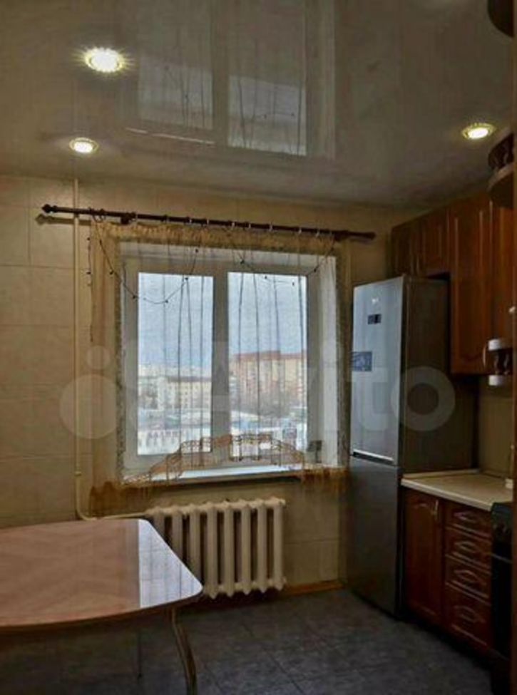 3-комн квартира Комарова проспект, 5