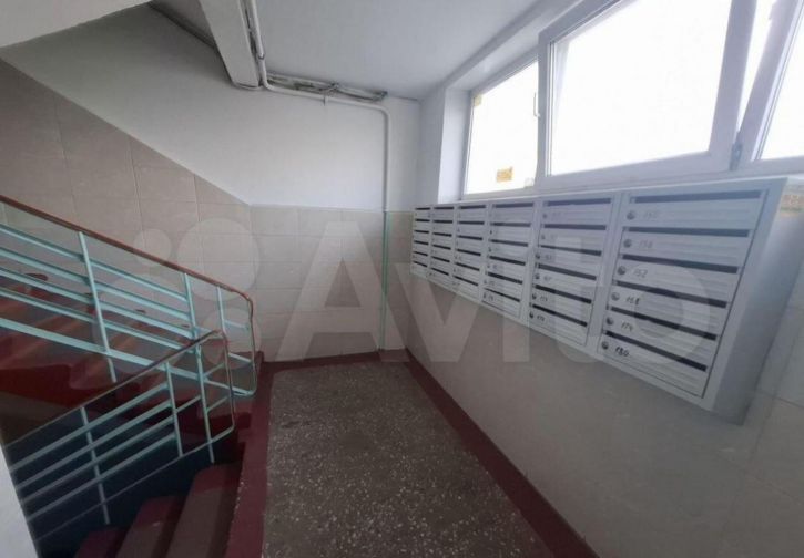 3-комн квартира Комарова проспект, 5