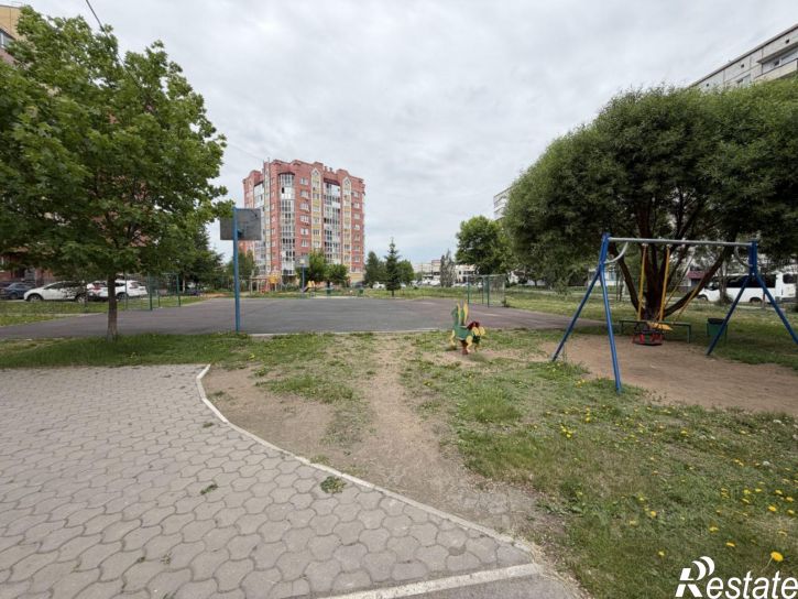 2-комн квартира пр-кт Комарова, 14 1,  д. 14 1,  к. 1